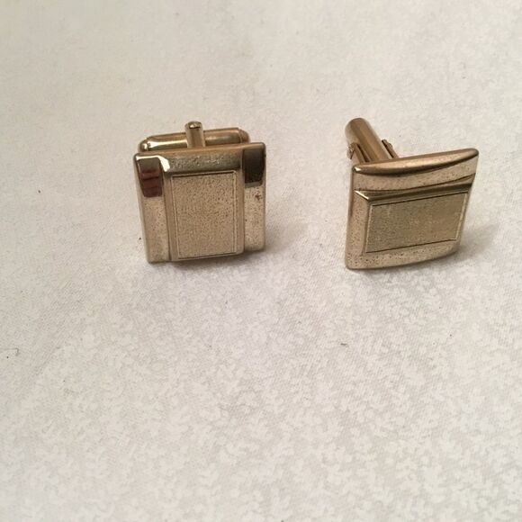 Set of Men’s Goldtone Cufflinks - Picture 1 of 8